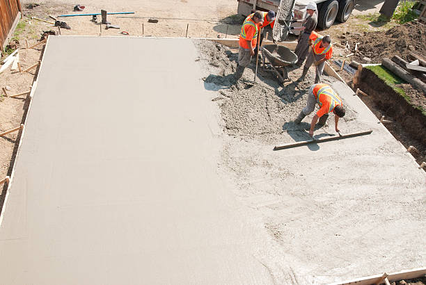 Best Custom Concrete Contractor  in Cairo, NE